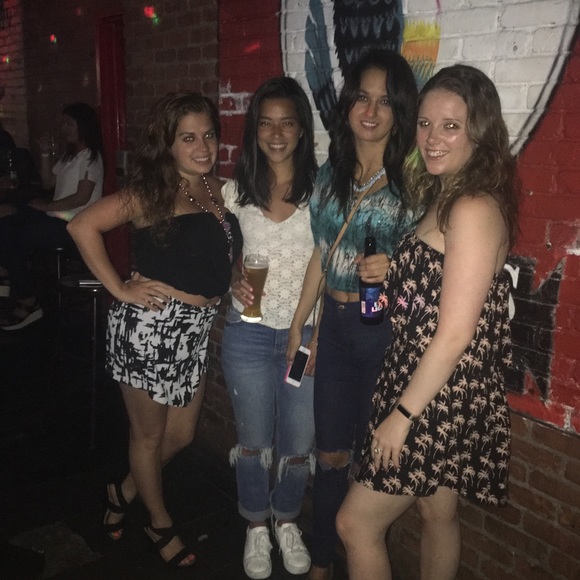 Meet your Posher, Tina - Picture 1 of 1